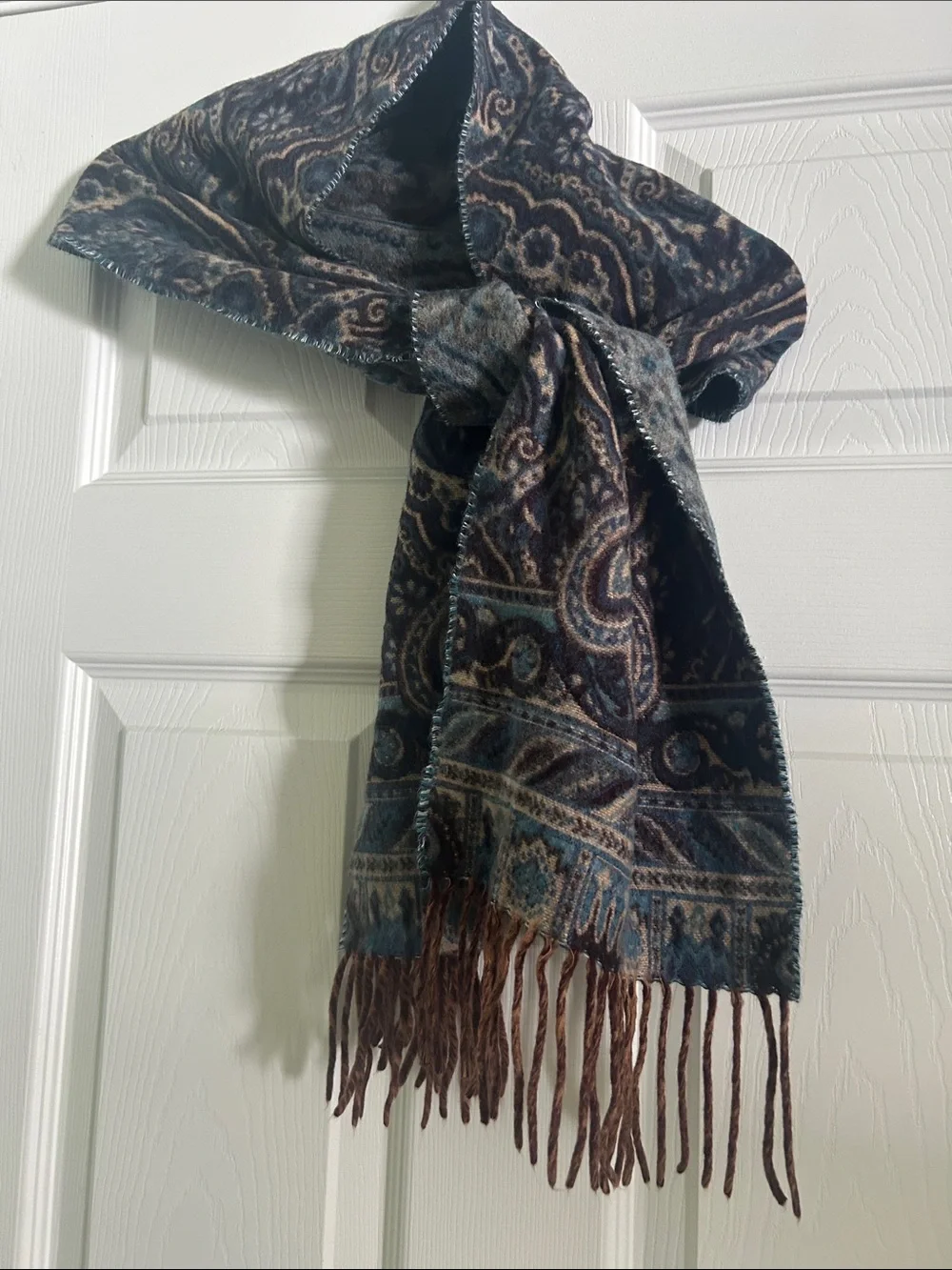 N/A soft paisley